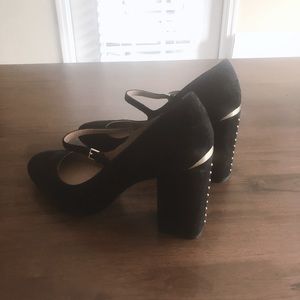 LIKE NEW! Calvin Klein Cassian Mary Jane Pumps!